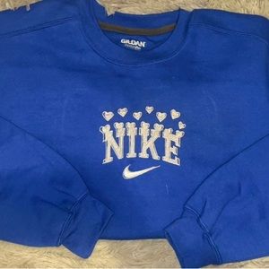 Embroidered Nike crewneck